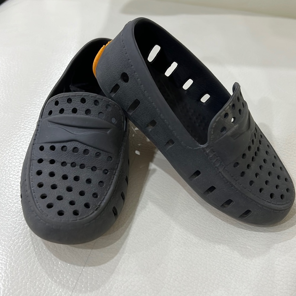 Floafers- Grey Kids/Toddler size 10